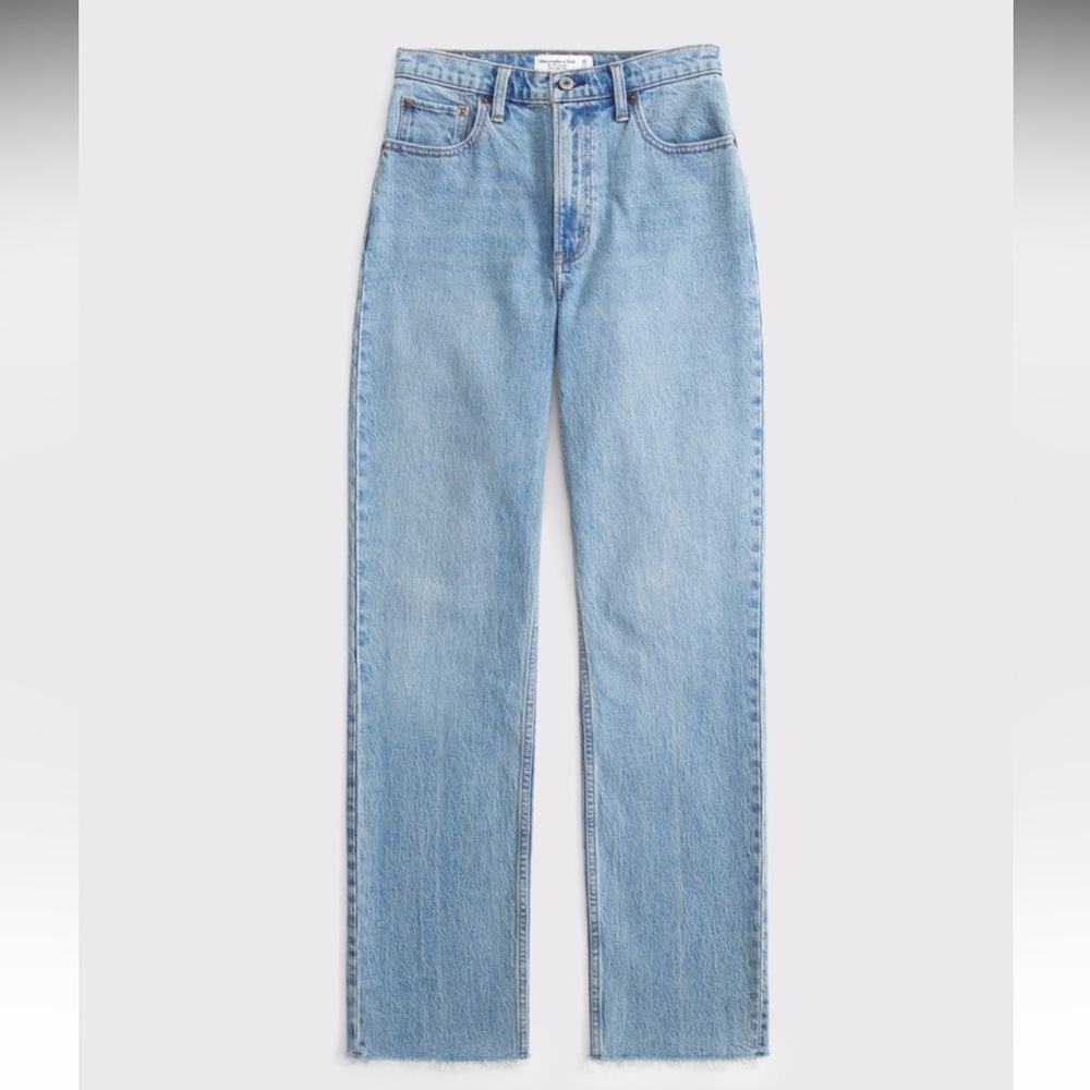 Abercrombie & Fitch The 90’s Straight Ultra High-Rise Jean